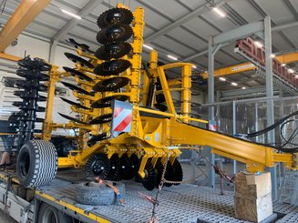 Déchaumeur à disques Agrisem Disc-O-Mulch Série R traîné Repliable