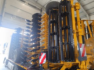 Déchaumeur à disques Agrisem Disc-O-Mulch Gold traîné Repliable