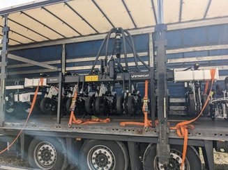 Semoir pour semis simplifié Agrisem Strip-Cat II porté Fixe