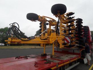 Déchaumeur Agrisem Maximulch Série 3 traîné Repliable