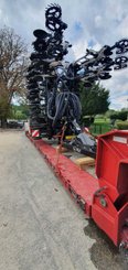 Semoir pour semis simplifié Agrisem Strip-Cat II traîné Repliable