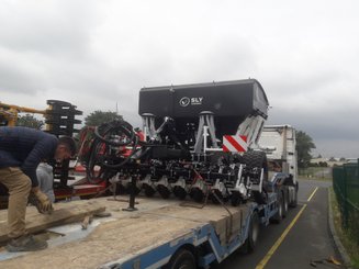 Semoir pour semis simplifié Agrisem mBOSS Rétractable