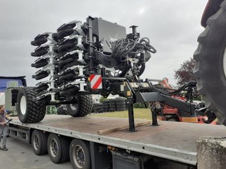 Semoir pour semis simplifié Agrisem BOSS Repliable