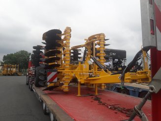 Déchaumeur à disques Agrisem Disc-O-Mulch Gold traîné Repliable