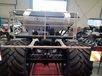 Semoir pour semis simplifié Agrisem mBOSS Rétractable