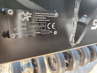 Semoir pour semis simplifié Agrisem Strip-Cat II porté Repliable