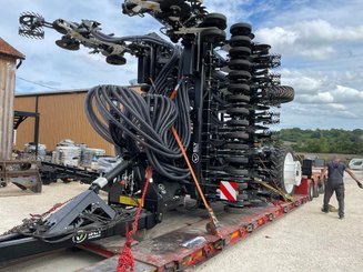 Semoir pour semis simplifié Agrisem Strip-Cat II traîné Repliable