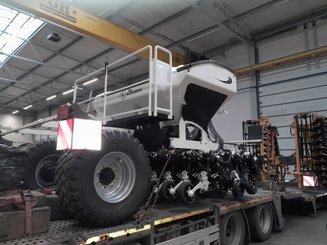 Semoir pour semis simplifié Agrisem mBOSS Rétractable