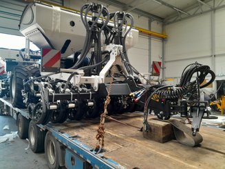 Semoir pour semis simplifié Agrisem mBOSS Rétractable