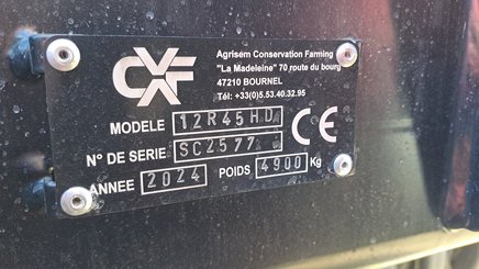 Semoir pour semis simplifié Agrisem Strip-Cat II porté Repliable