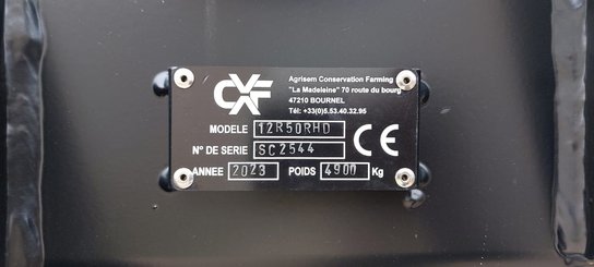 Semoir pour semis simplifié Agrisem Strip-Cat II porté Repliable