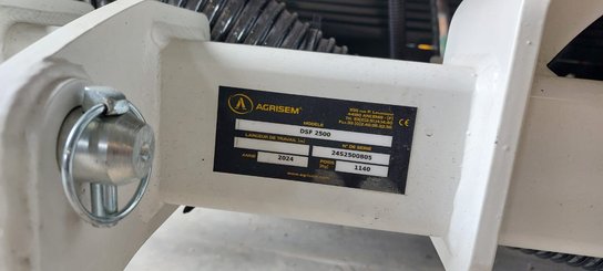 Semoir pour semis simplifié Agrisem Strip-Cat II porté Repliable