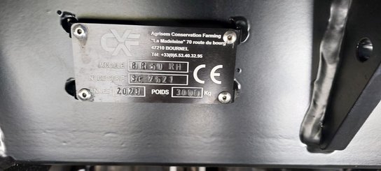 Semoir pour semis simplifié Agrisem Strip-Cat II porté Repliable