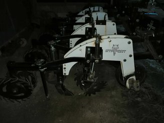 Semoir pour semis simplifié Agrisem Strip-Cat II porté Fixe