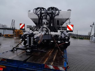 Semoir pour semis simplifié Agrisem mBOSS Rétractable