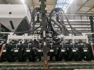 Semoir pour semis simplifié Agrisem mBOSS Fixe