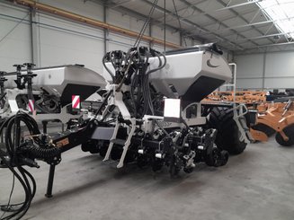 Semoir pour semis simplifié Agrisem mBOSS Rétractable