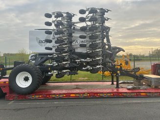 Semoir pour semis simplifié Agrisem BOSS Trainé 4/7.5m