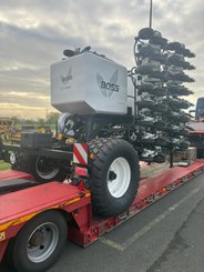 Semoir pour semis simplifié Agrisem BOSS Trainé 4/7.5m