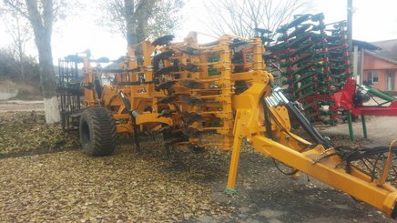 Déchaumeur Agrisem Maximulch Série 6 traîné Repliable