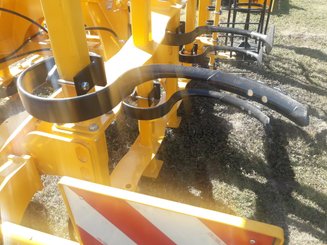 Déchaumeur à dents Agrisem Vibromulch porté Repliable