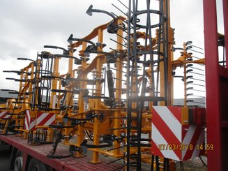 Déchaumeur à dents Agrisem Vibromulch porté Repliable