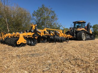 Déchaumeur Agrisem Maximulch Série 5 traîné Repliable