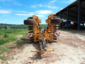 Déchaumeur Agrisem Maximulch Série 3 traîné Repliable