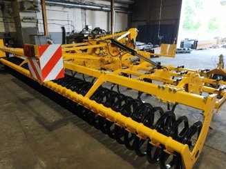 Déchaumeur à dents Agrisem Vibromulch porté Repliable