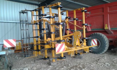 Déchaumeur à dents Agrisem Vibromulch porté Repliable