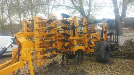 Déchaumeur Agrisem Maximulch Série 6 traîné Repliable