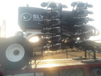 Semoir pour semis simplifié Agrisem BOSS