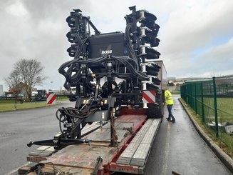 Semoir pour semis simplifié Agrisem BOSS Repliable