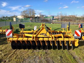 Déchaumeur à disques Agrisem Disc-O-Mulch Série R porté Fixe