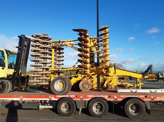 Déchaumeur à disques Agrisem Disc-O-Mulch Série R traîné Repliable