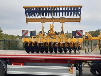 Déchaumeur à disques Agrisem Disc-O-Mulch Gold porté Fixe