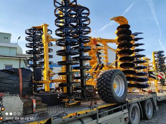 Déchaumeur à disques Agrisem Disc-O-Mulch Gold traîné Repliable