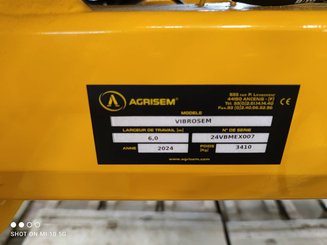 Semoir pour semis simplifié Agrisem Vibrosem porté Repliable