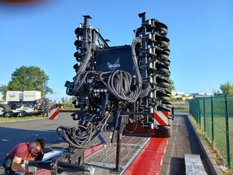 Semoir pour semis simplifié Agrisem BOSS Repliable