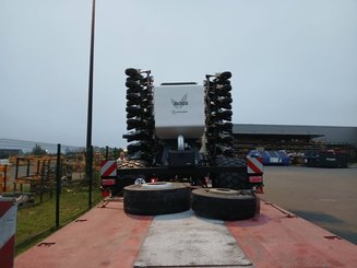 Semoir pour semis simplifié Agrisem BOSS Trainé 4/7.5m
