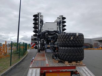 Semoir pour semis simplifié Agrisem BOSS Trainé 4/7.5m