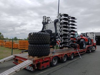 Semoir pour semis simplifié Agrisem BOSS Trainé 4/7.5m