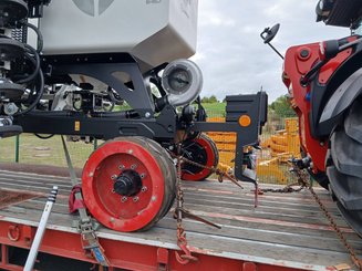 Semoir pour semis simplifié Agrisem BOSS Trainé 4/7.5m