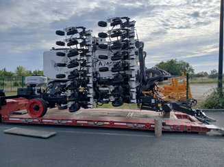 Semoir pour semis simplifié Agrisem BOSS Trainé 4/7.5m