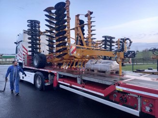 Déchaumeur à disques Agrisem Disc-O-Mulch Série R traîné Repliable