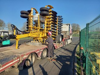 Déchaumeur à disques Agrisem Disc-O-Mulch Série R traîné Repliable